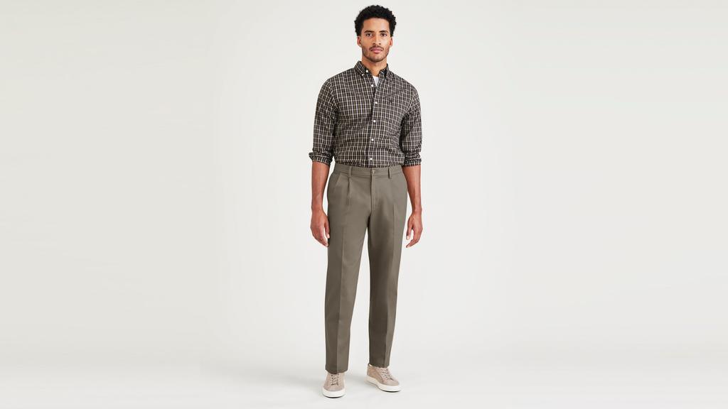 Signature Iron Free Khakis, Pleated, Classic Fit with Stain Defender® (Big and Tall)