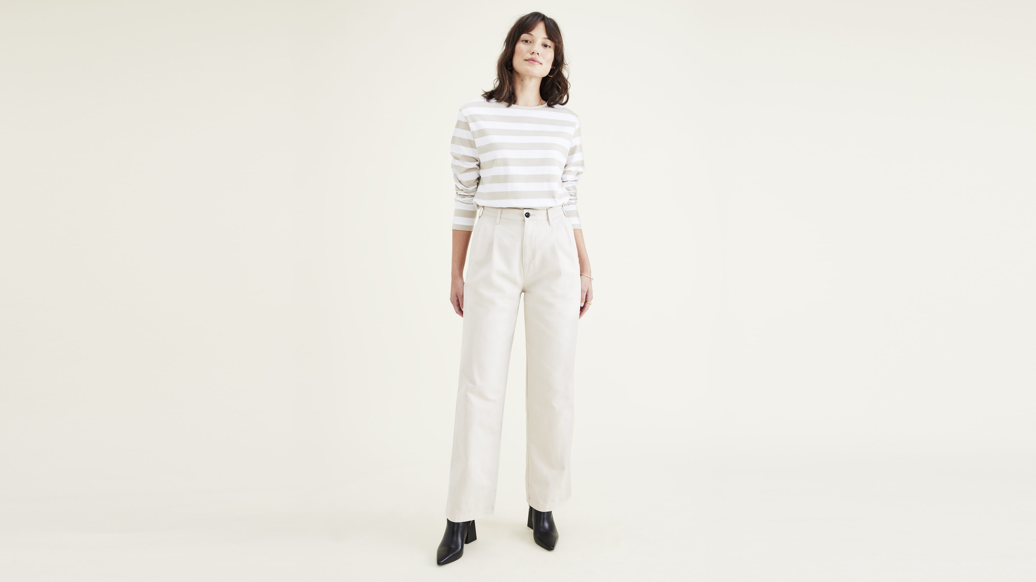 Original Khakis, Pleated, High Wide Fit
