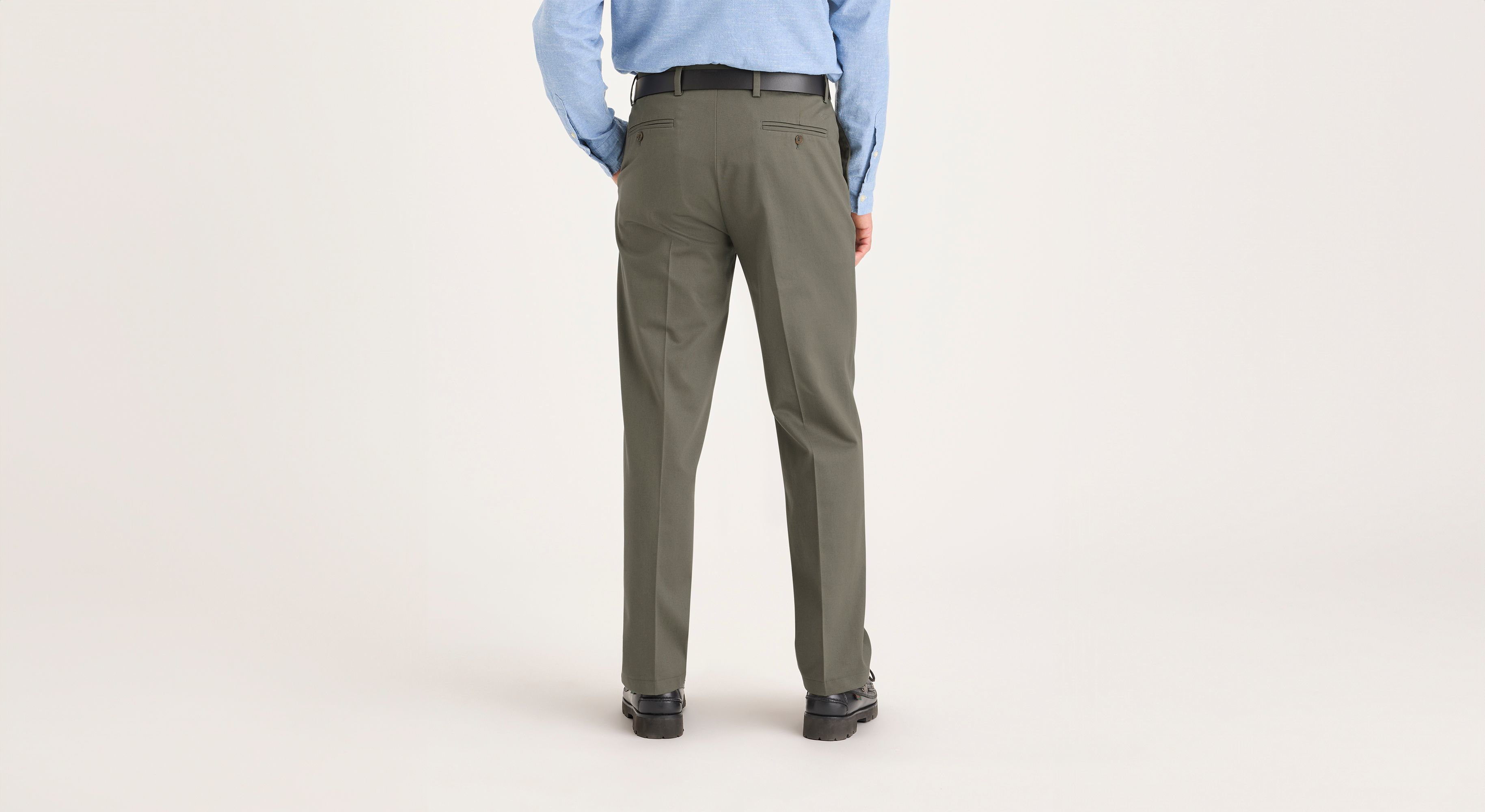 Signature Iron Free Khakis, Straight Fit with Stain Defender®